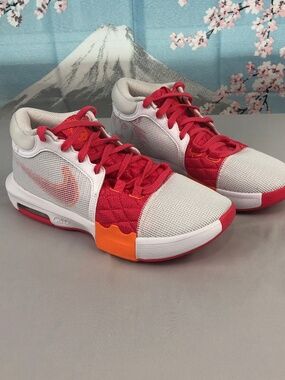 NEW NIKE BB LBJ Witness VIII Dunkin Donuts Wh/Or/Pk FB2239-104 Sz 9M/10.5W